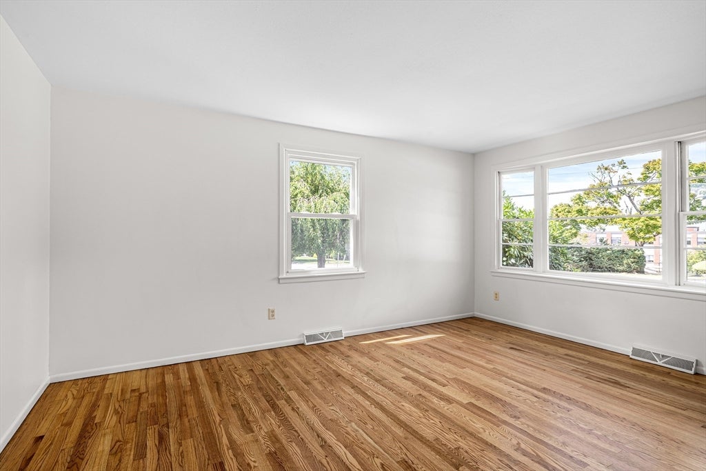 1747 Highland Avenue, Fall River, MA Photo #17