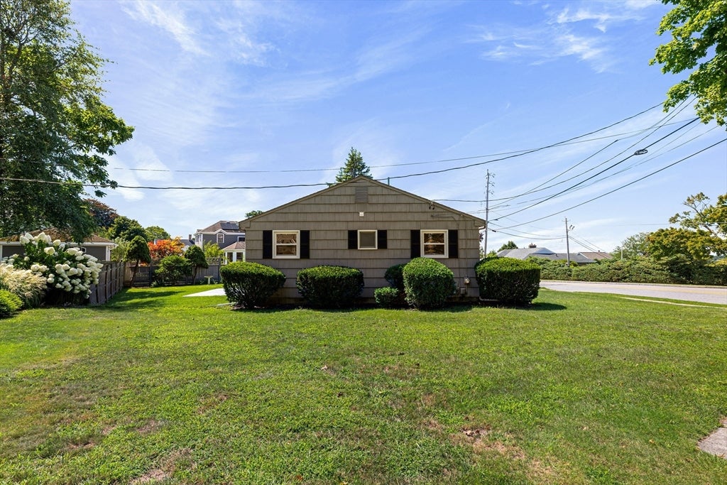 1747 Highland Avenue, Fall River, MA Photo #5