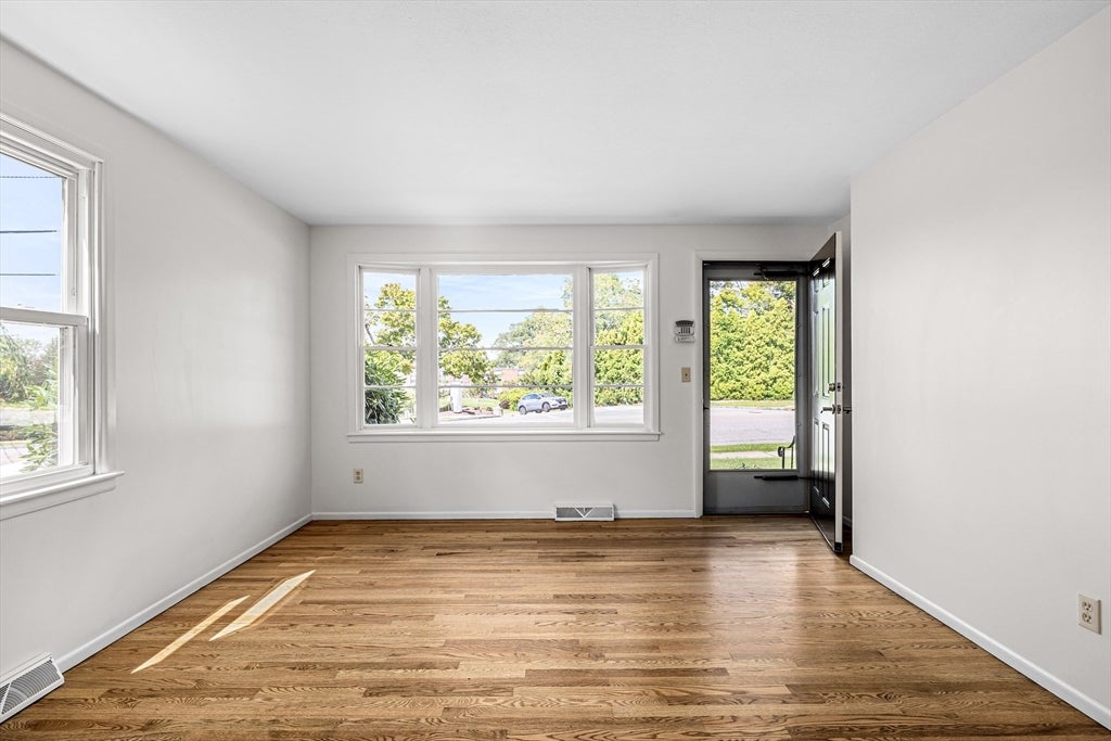 1747 Highland Avenue, Fall River, MA Photo #16