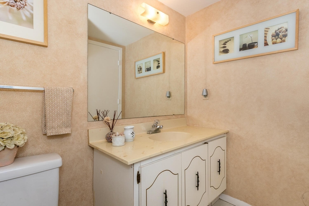 52 Rosewood Dr #52, Stoughton, MA Photo #3