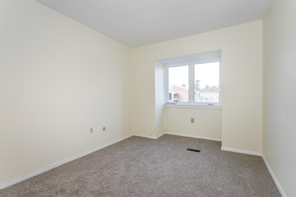 52 Rosewood Dr #52, Stoughton, MA Photo #10