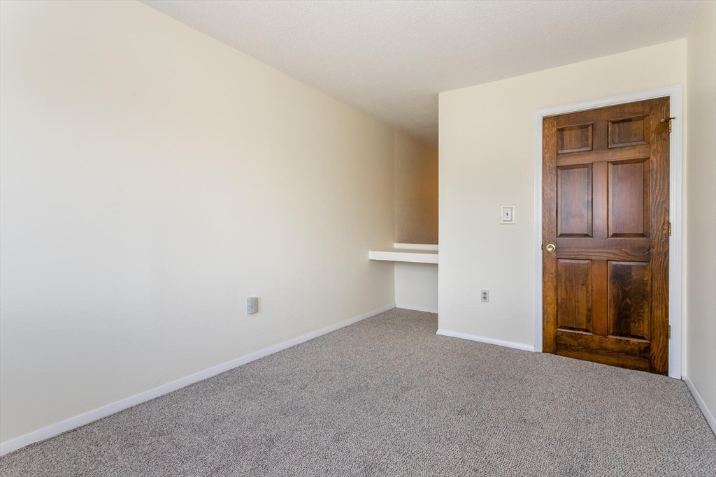 52 Rosewood Dr #52, Stoughton, MA Photo #8