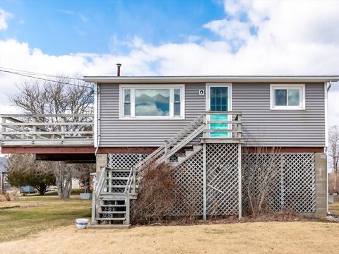 4 Nonquitt Ave Fairhaven MA 02719