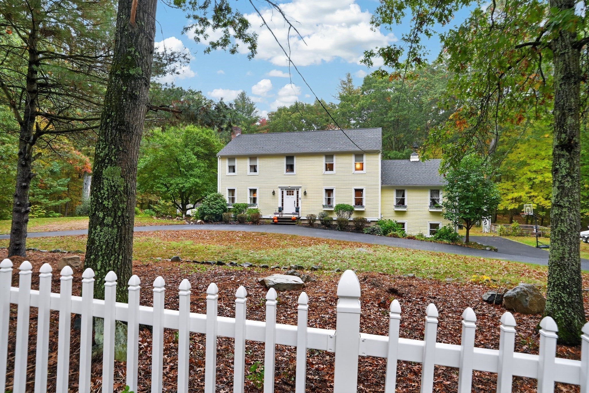 122 Prides Crossing Rd, Sudbury, MA Photo #1