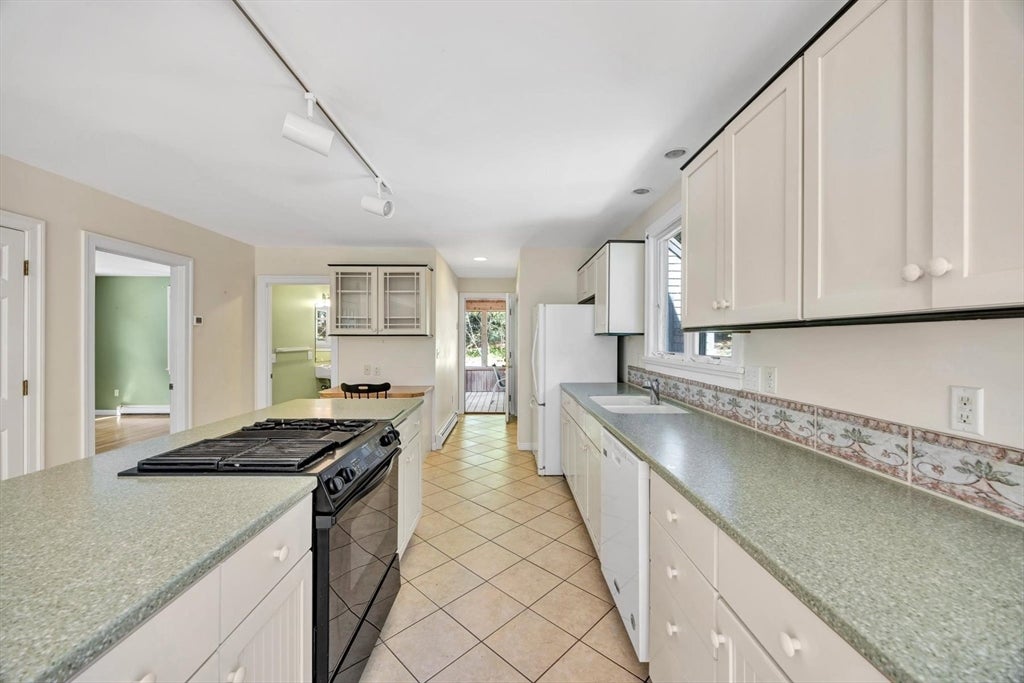 193 Wayside Rd, Harwich, MA, 193 Wayside Rd, Harwich, MA Photo #7