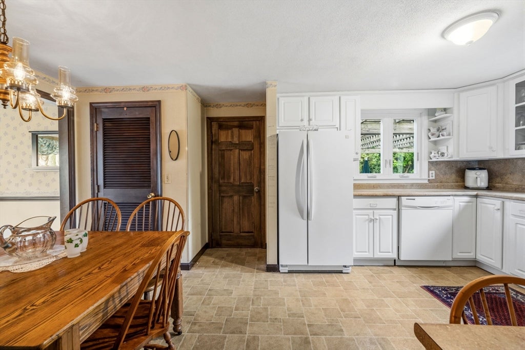 17 Woodlawn Ave, Holbrook, MA, 17 Woodlawn Ave, Holbrook, MA Photo #10