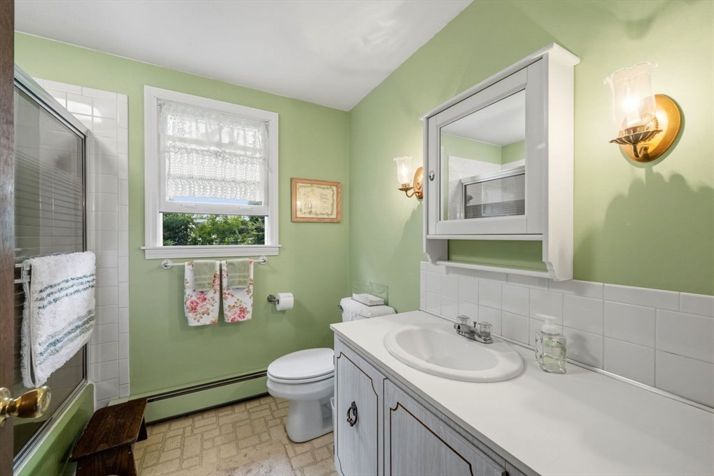 17 Woodlawn Ave, Holbrook, MA, 17 Woodlawn Ave, Holbrook, MA Photo #22