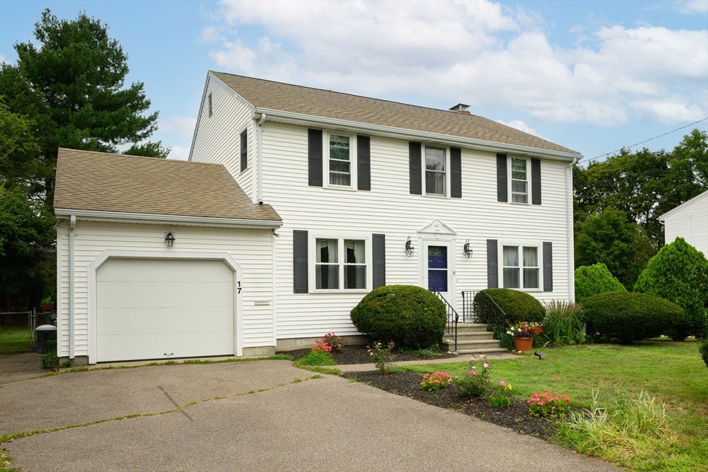 17 Woodlawn Ave, Holbrook, MA, 17 Woodlawn Ave, Holbrook, MA Photo #3