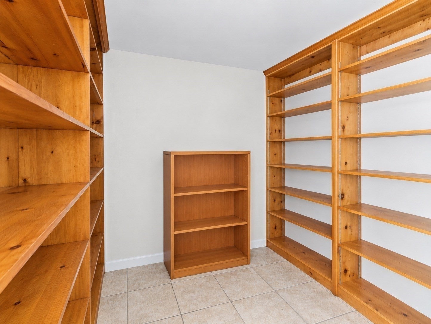 57 Cumberland Cir, Lynn, MA Photo #30