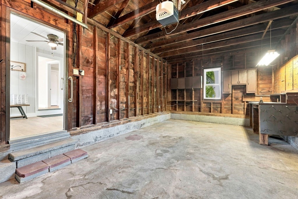 331 Valley View Dr, Westfield, MA, 331 Valley View Dr, Westfield, MA Photo #25