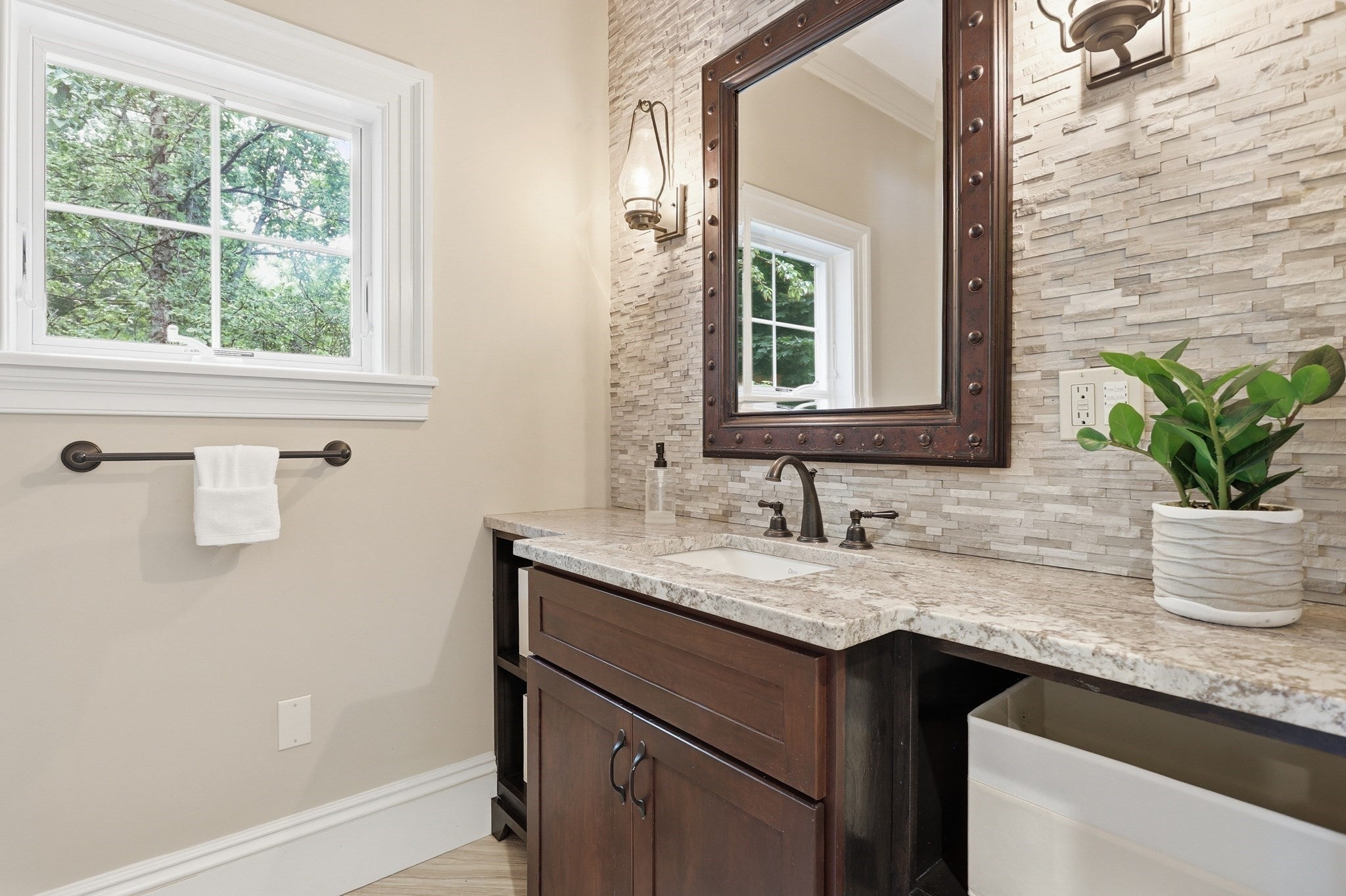 440 Concord Road, Bedford, MA, 440 Concord Road, Bedford, MA Photo #18