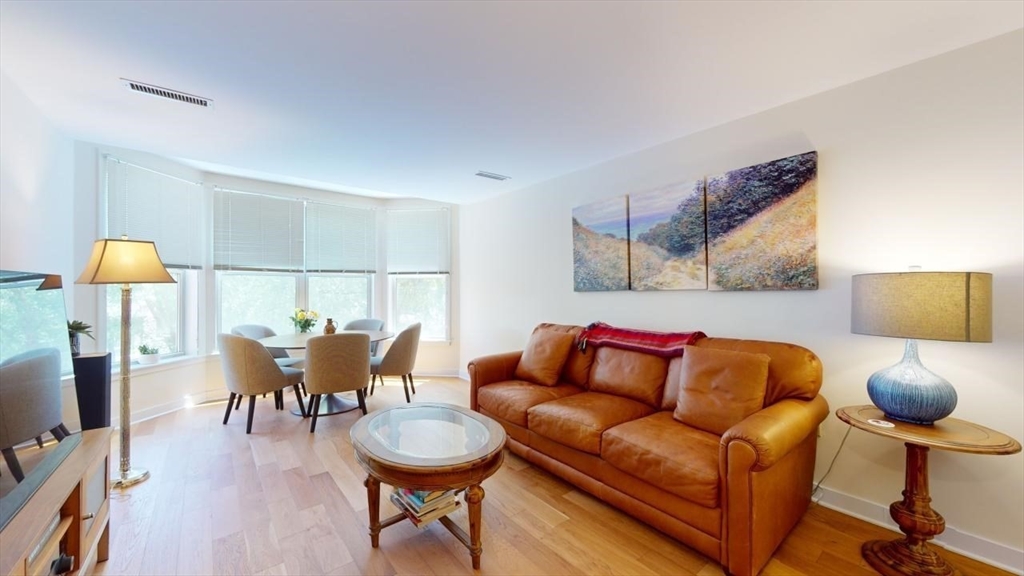 20 Chestnut St #304, Cambridge, MA Photo #1