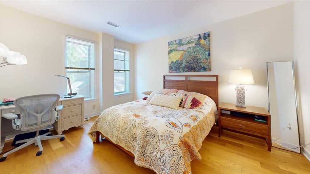 20 Chestnut St #304, Cambridge, MA Photo #8