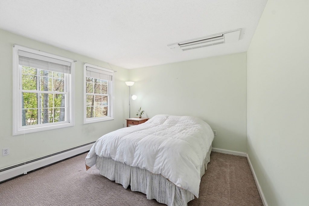 10 Horseshoe Lane, Clinton, MA Photo #25