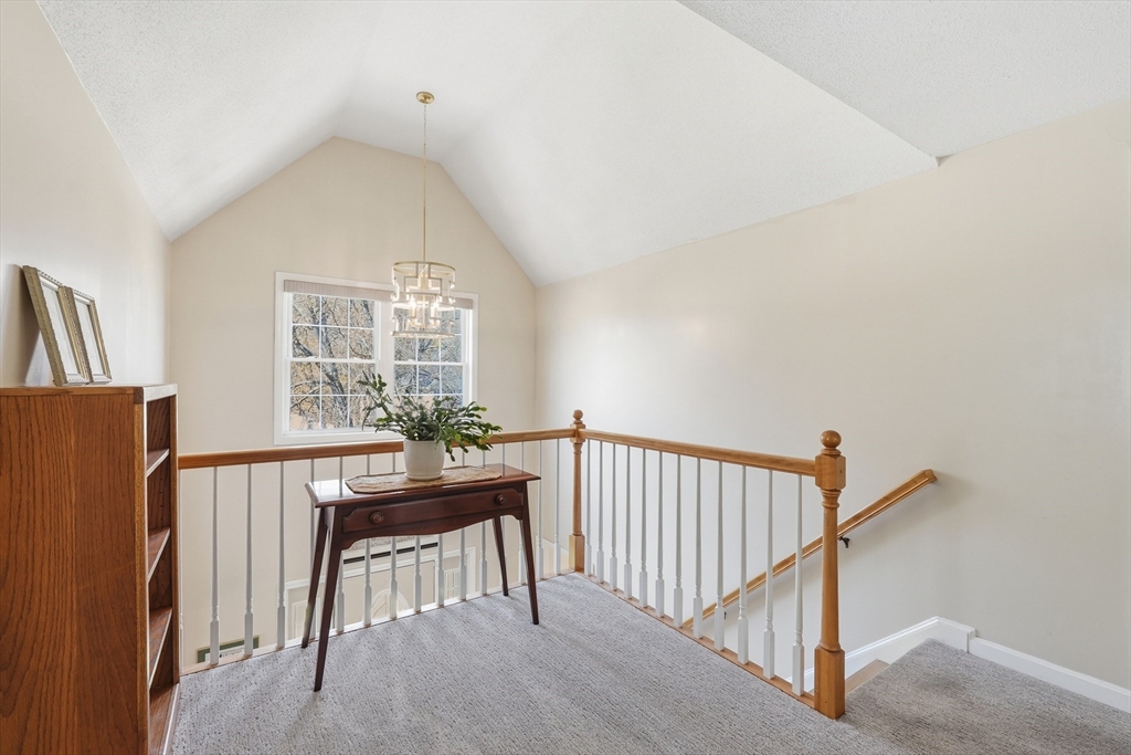 10 Horseshoe Lane, Clinton, MA Photo #17