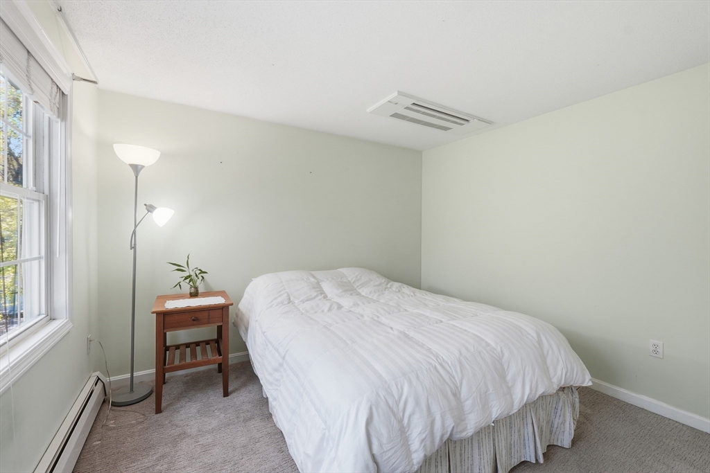 10 Horseshoe Lane, Clinton, MA Photo #26