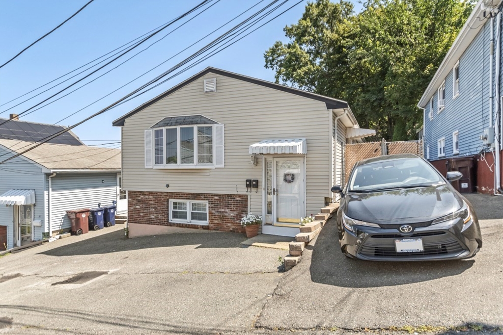 16 Woodside Ave