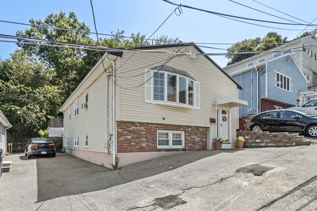 16 Woodside Ave