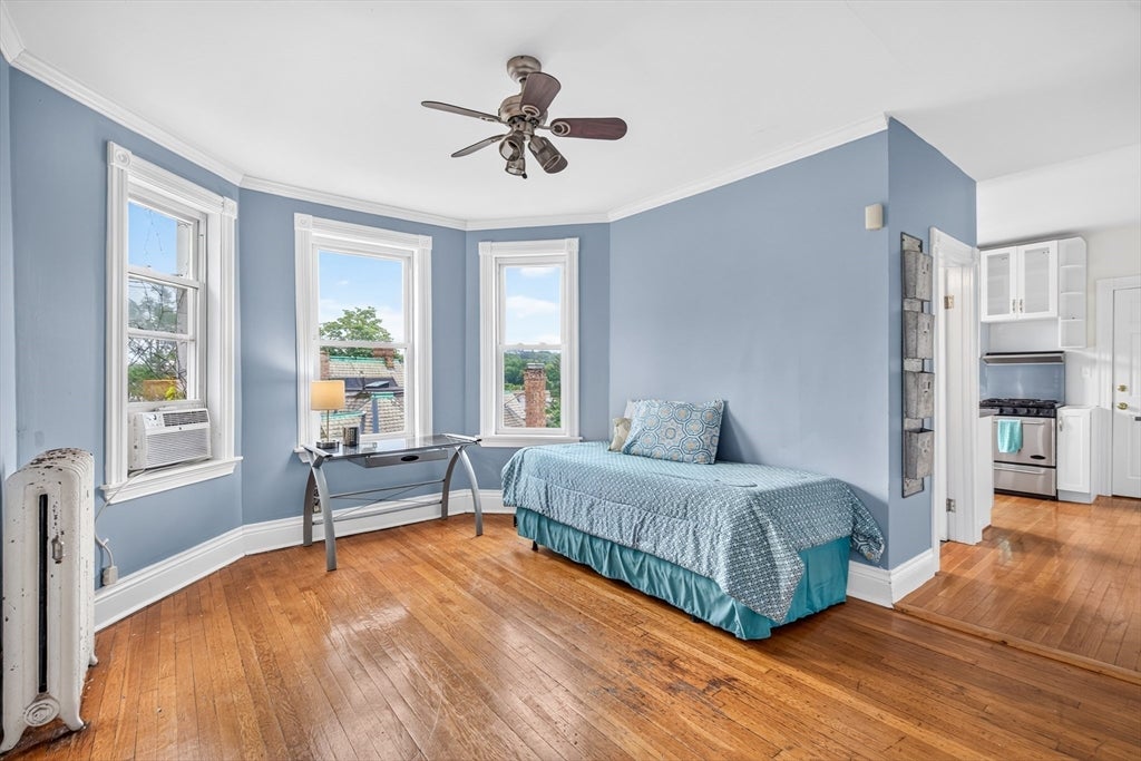 70 Strathmore Road 10B