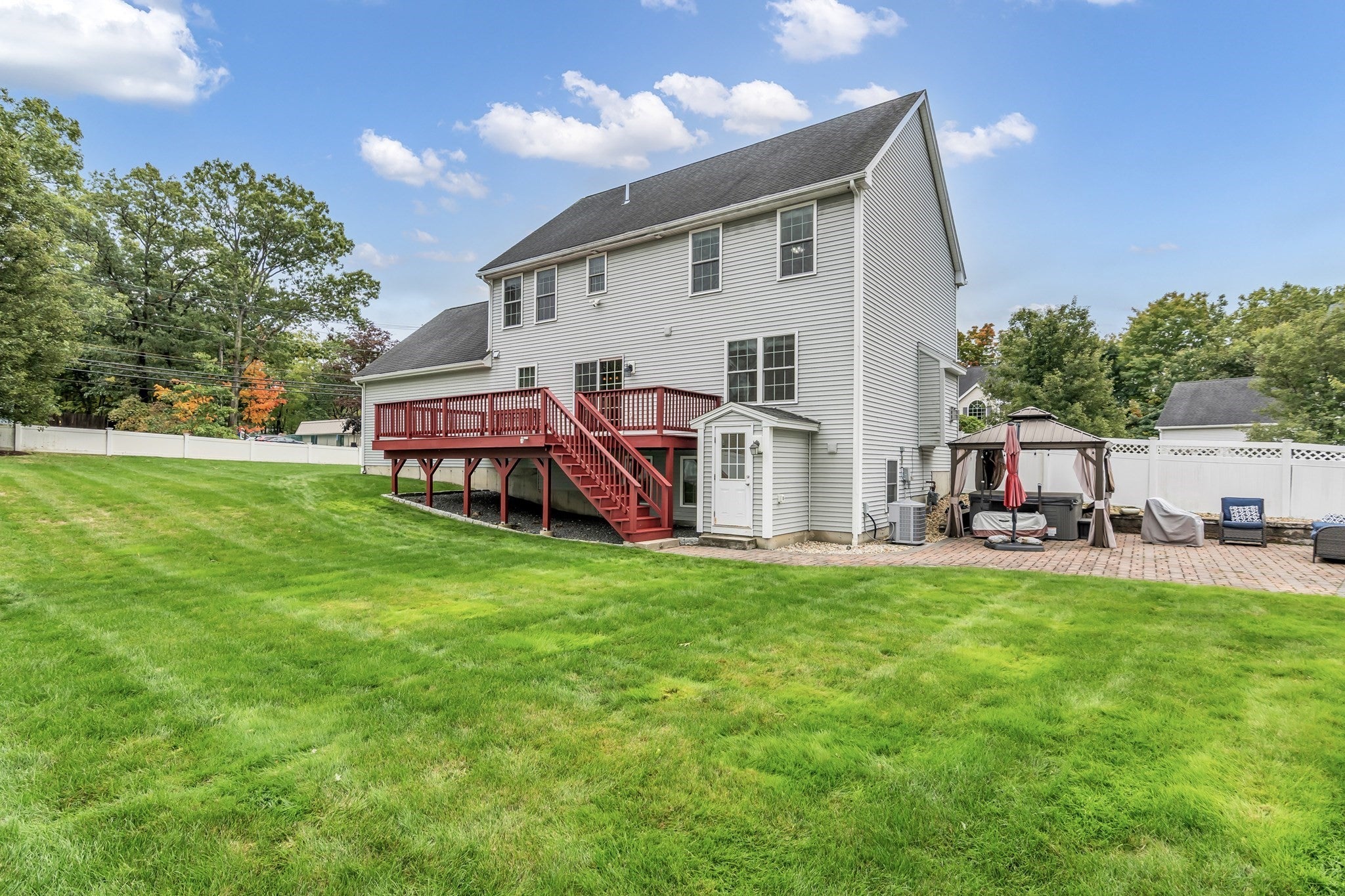 1 Kerrigan Way, Woburn, MA Photo #24
