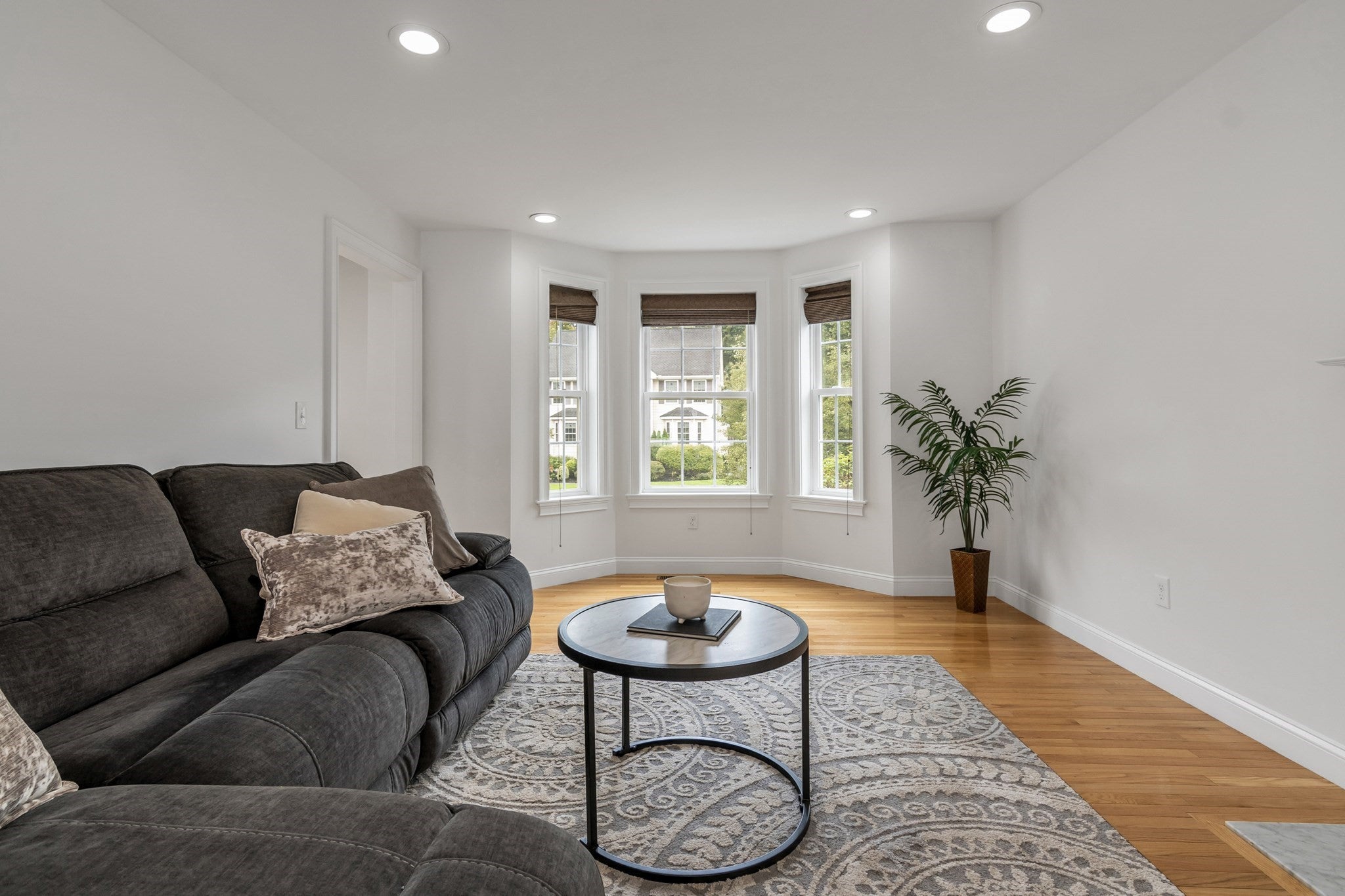 1 Kerrigan Way, Woburn, MA Photo #3