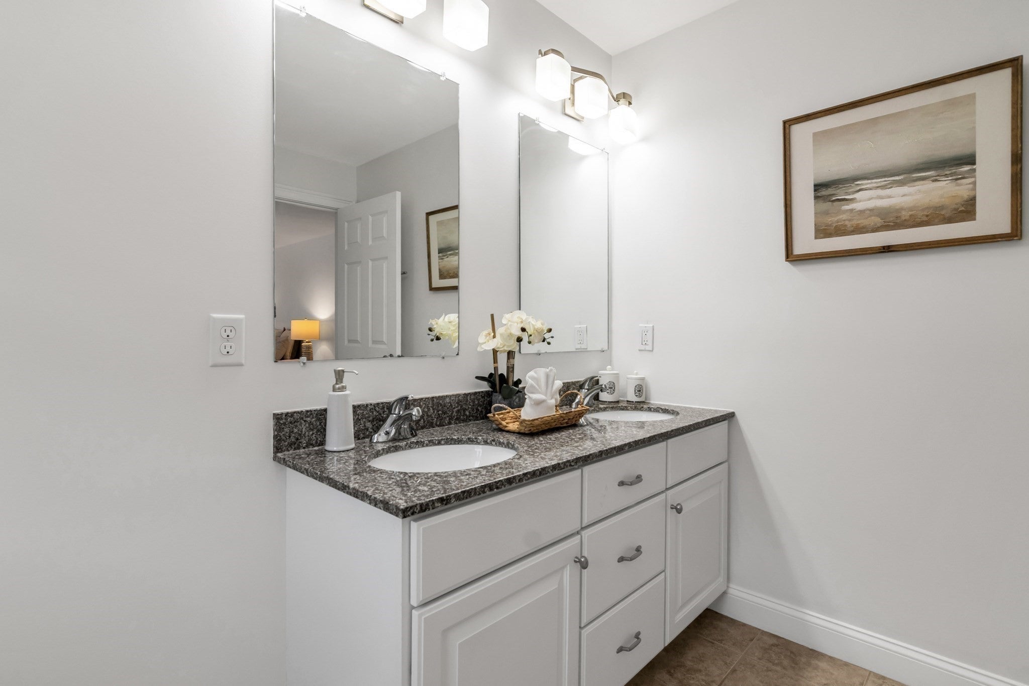 1 Kerrigan Way, Woburn, MA Photo #17