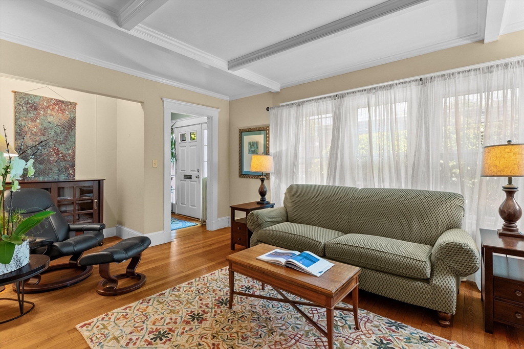 11 Humphrey St