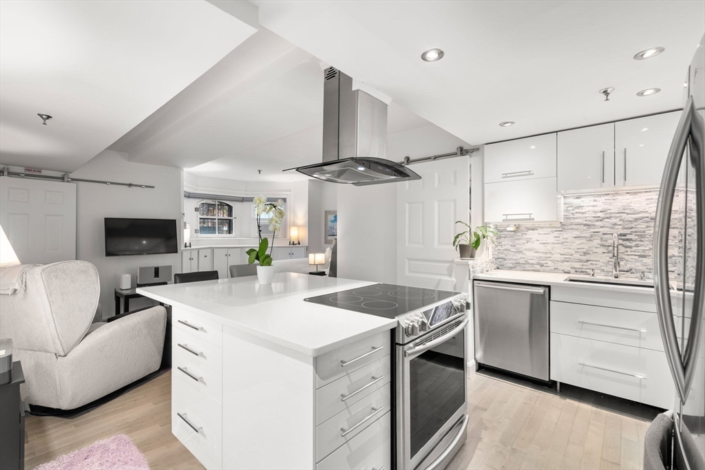 165 Beacon Street 2