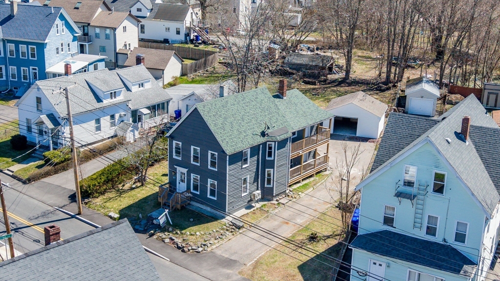 32 Shores St