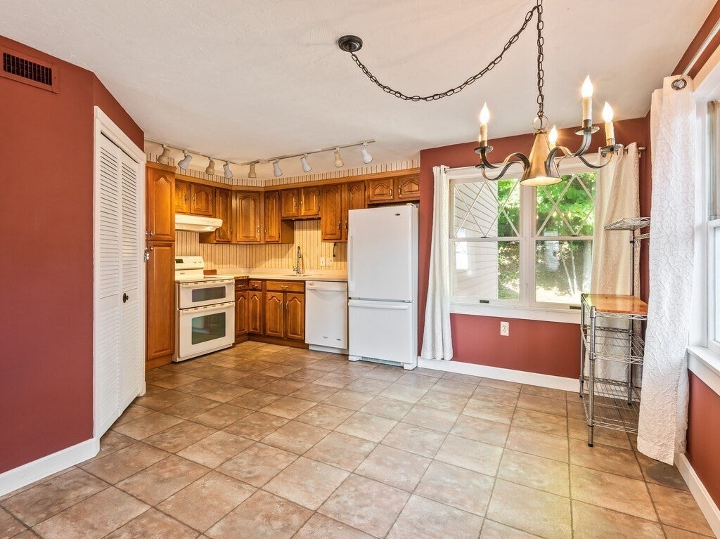 76 Bancroft St #C3, Auburn, MA, 76 Bancroft St #C3, Auburn, MA Photo #12