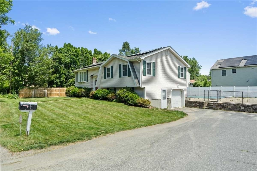 11 Dunkirk Ave