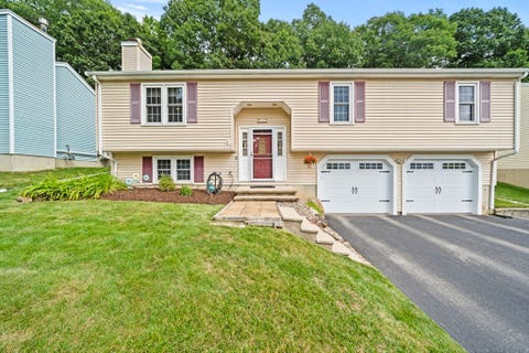 Photo of 21 Corinth DR, Worcester, MA 01606 (MLS # 73561497)