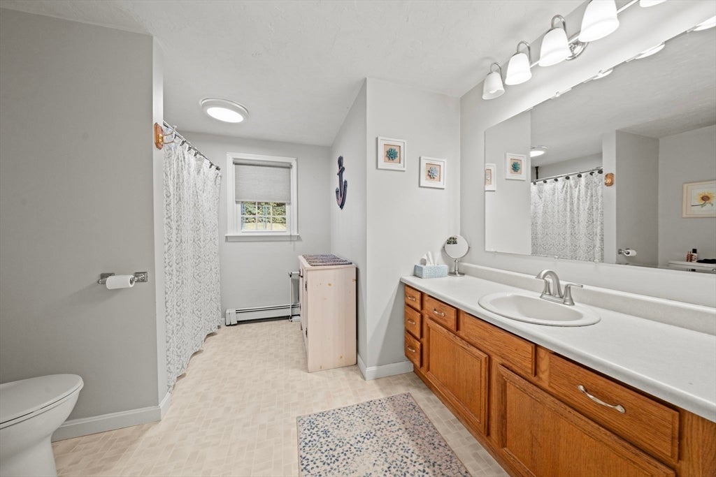 21 Corinth DR, Worcester, MA Photo #17