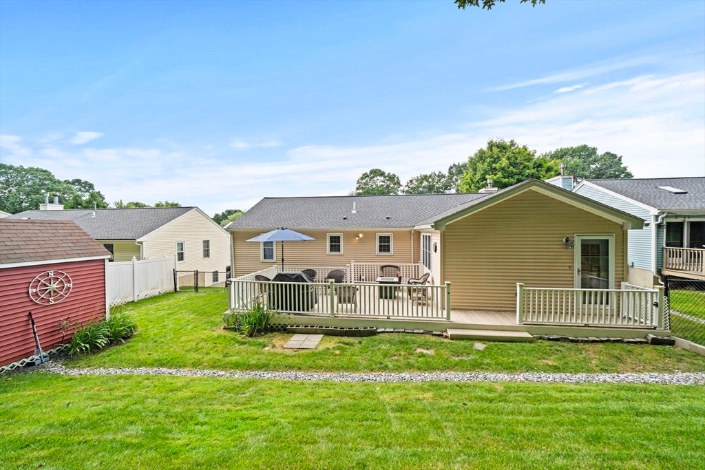 21 Corinth DR, Worcester, MA Photo #35