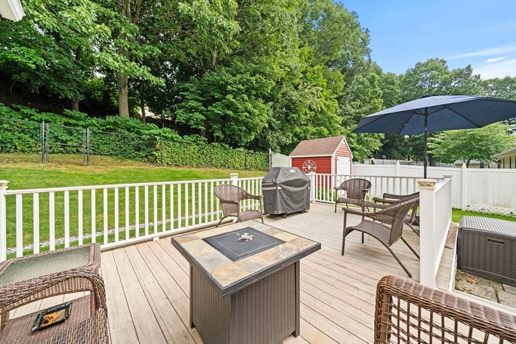 21 Corinth DR, Worcester, MA Photo #31