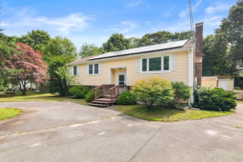Photo of 219 Fresh Pond Rd, Falmouth, MA 02536 (MLS # 73549566)