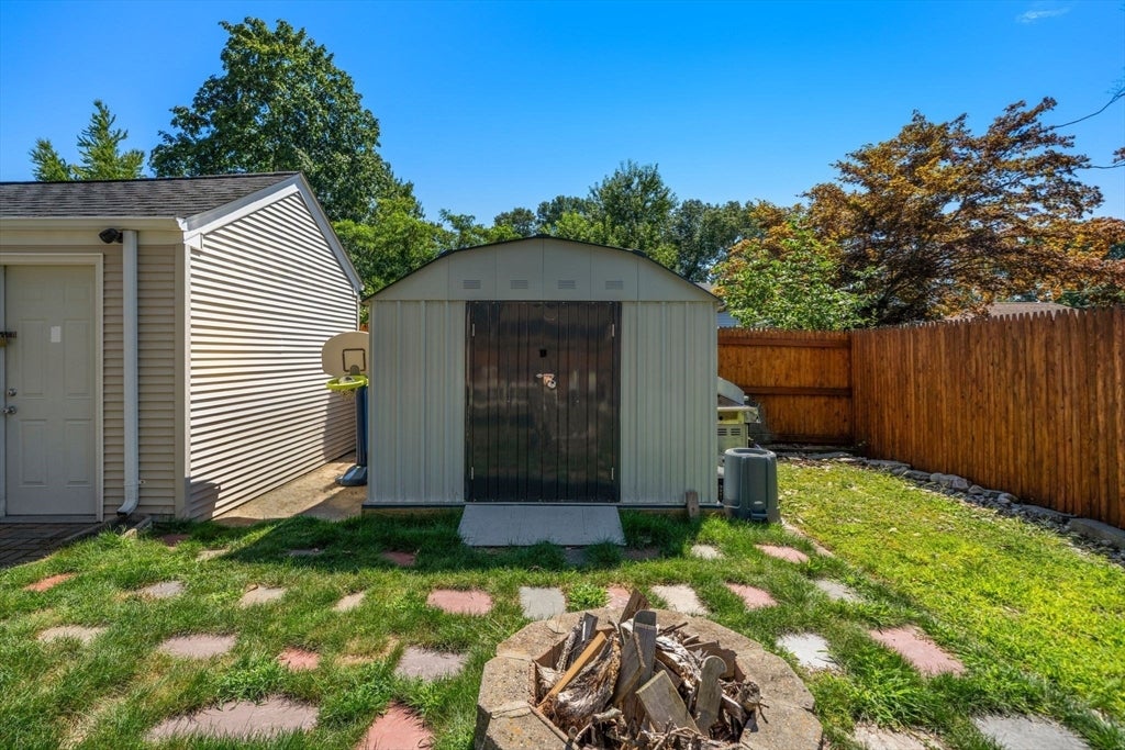 434 Eldridge St, Fall River, MA Photo #9