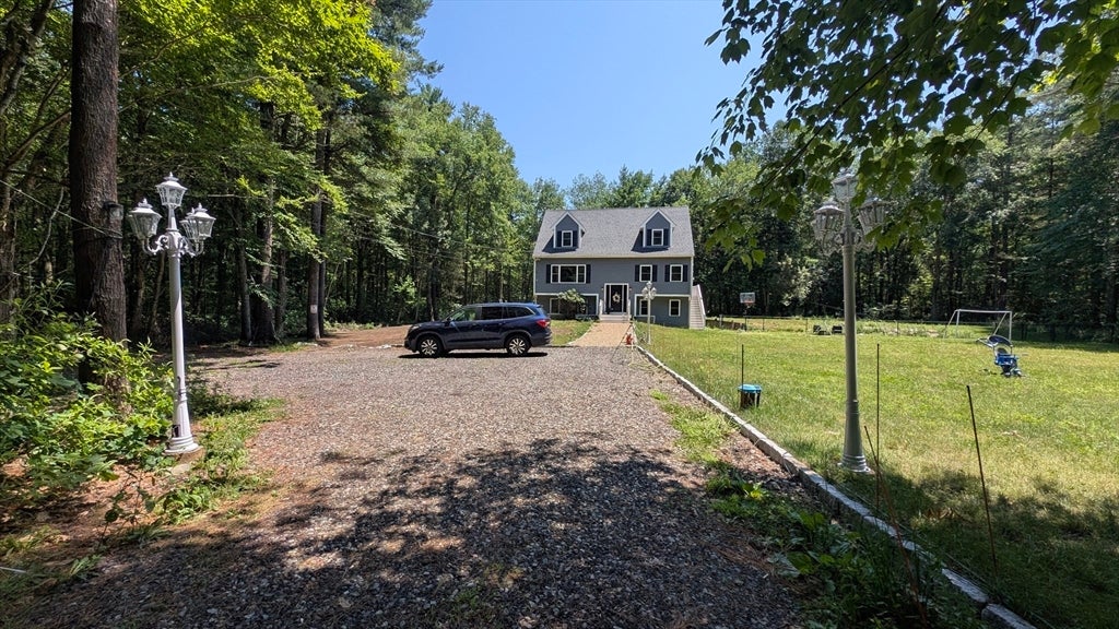 Click for 59 Lincoln St #1, Norton, MA slideshow Click for 59 Lincoln St #1, Norton, MA slideshow