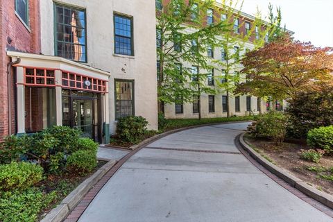 15 Higgins St 201 Smithfield RI 02917