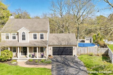 3 Dover Ln Bourne MA 02532