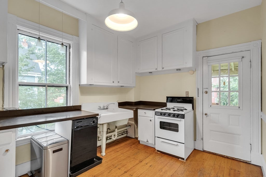 16 Harris St, Brookline, MA, 16 Harris St, Brookline, MA Photo #24