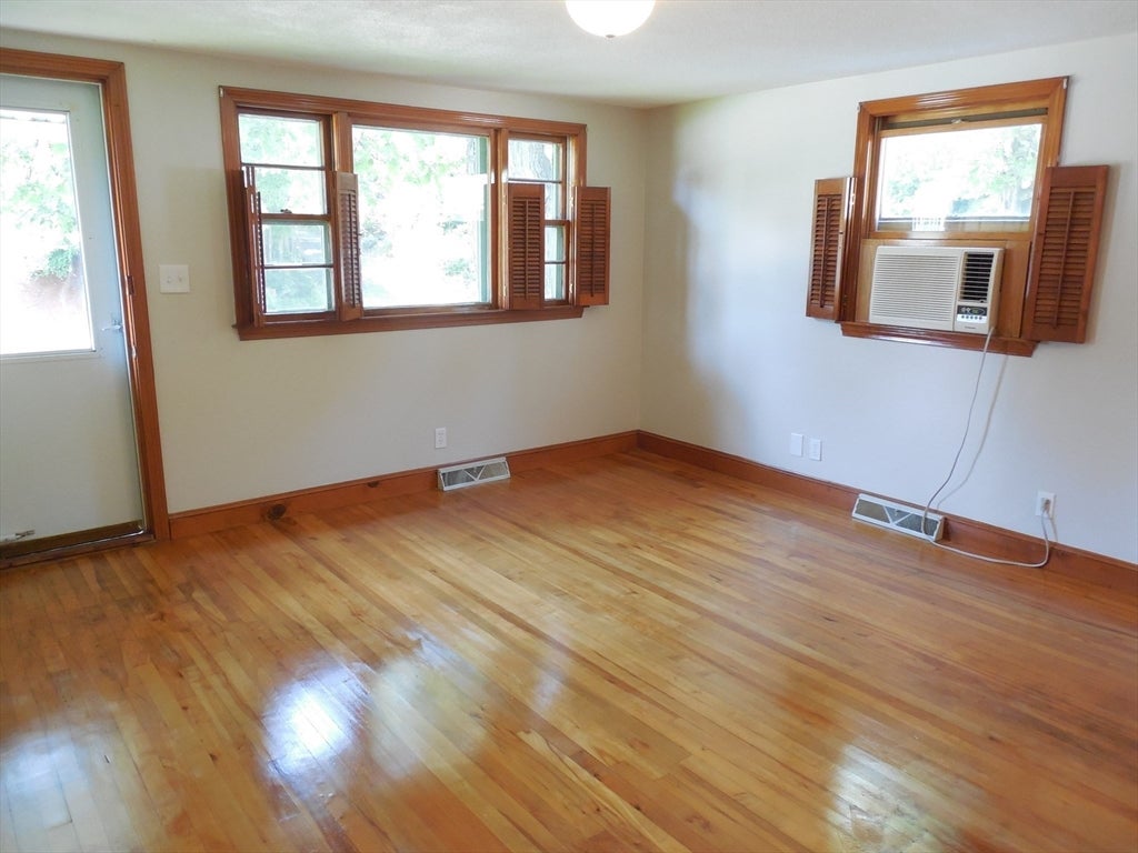 1701 Trapelo Rd 1