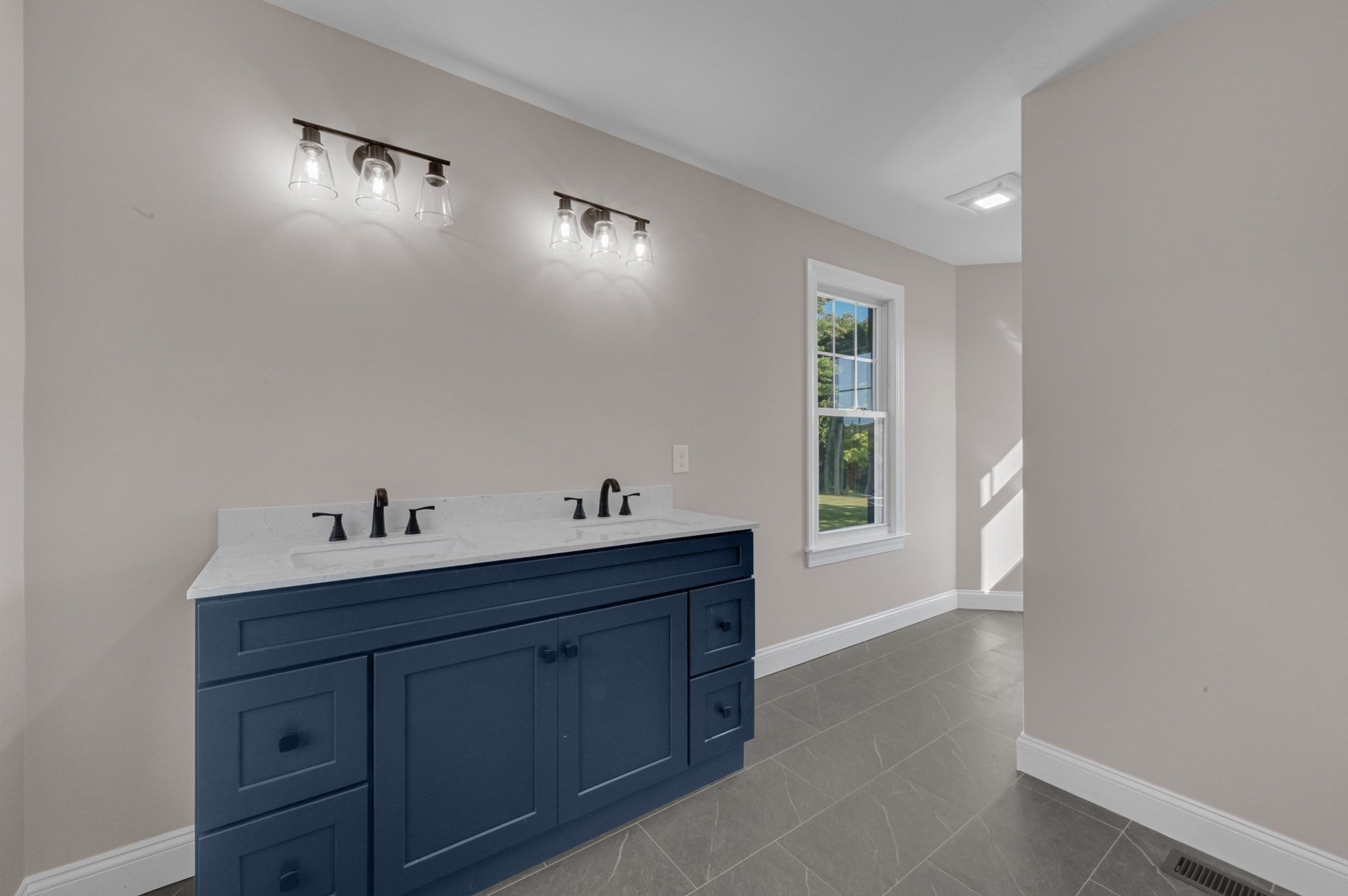 765 Massachusetts Avenue #B, Lunenburg, MA Photo #27