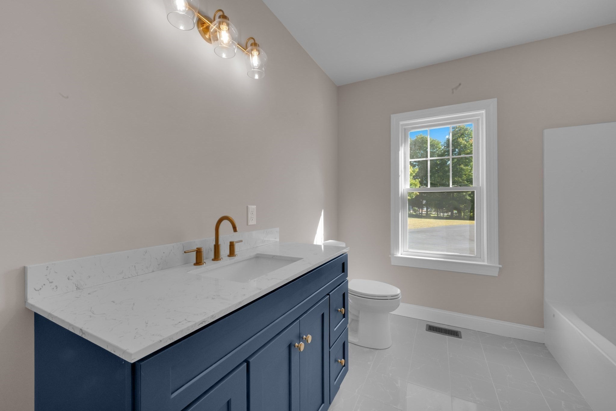 765 Massachusetts Avenue #B, Lunenburg, MA Photo #16