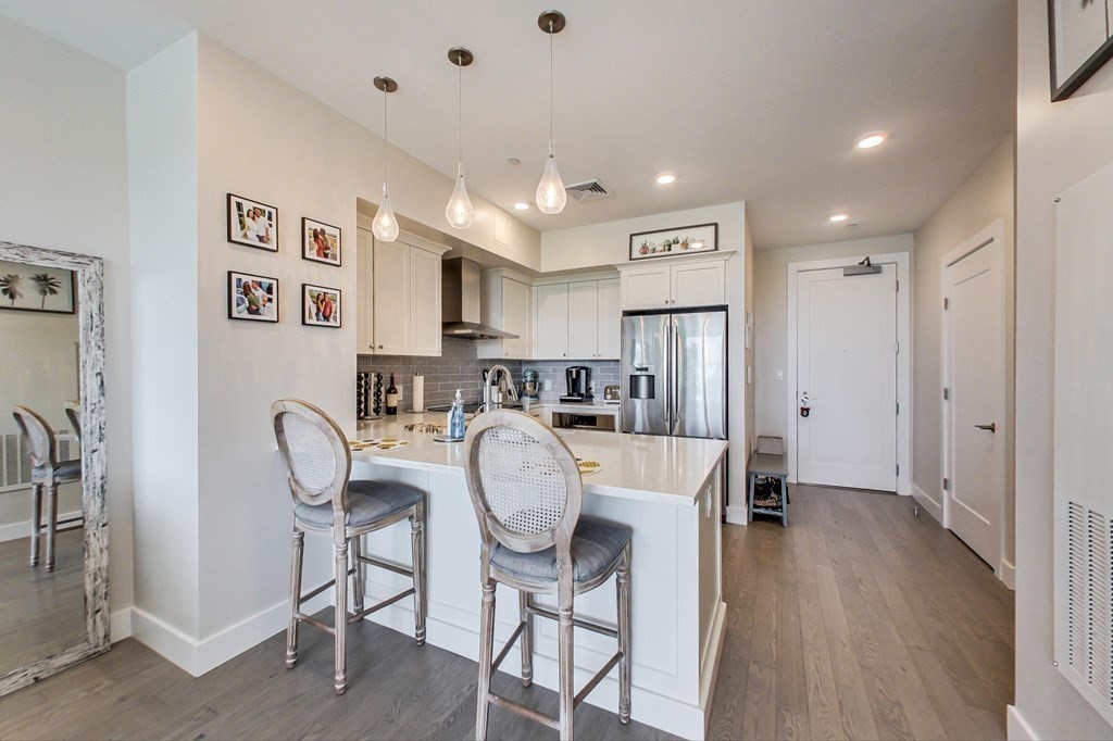 130 Broad Reach 206