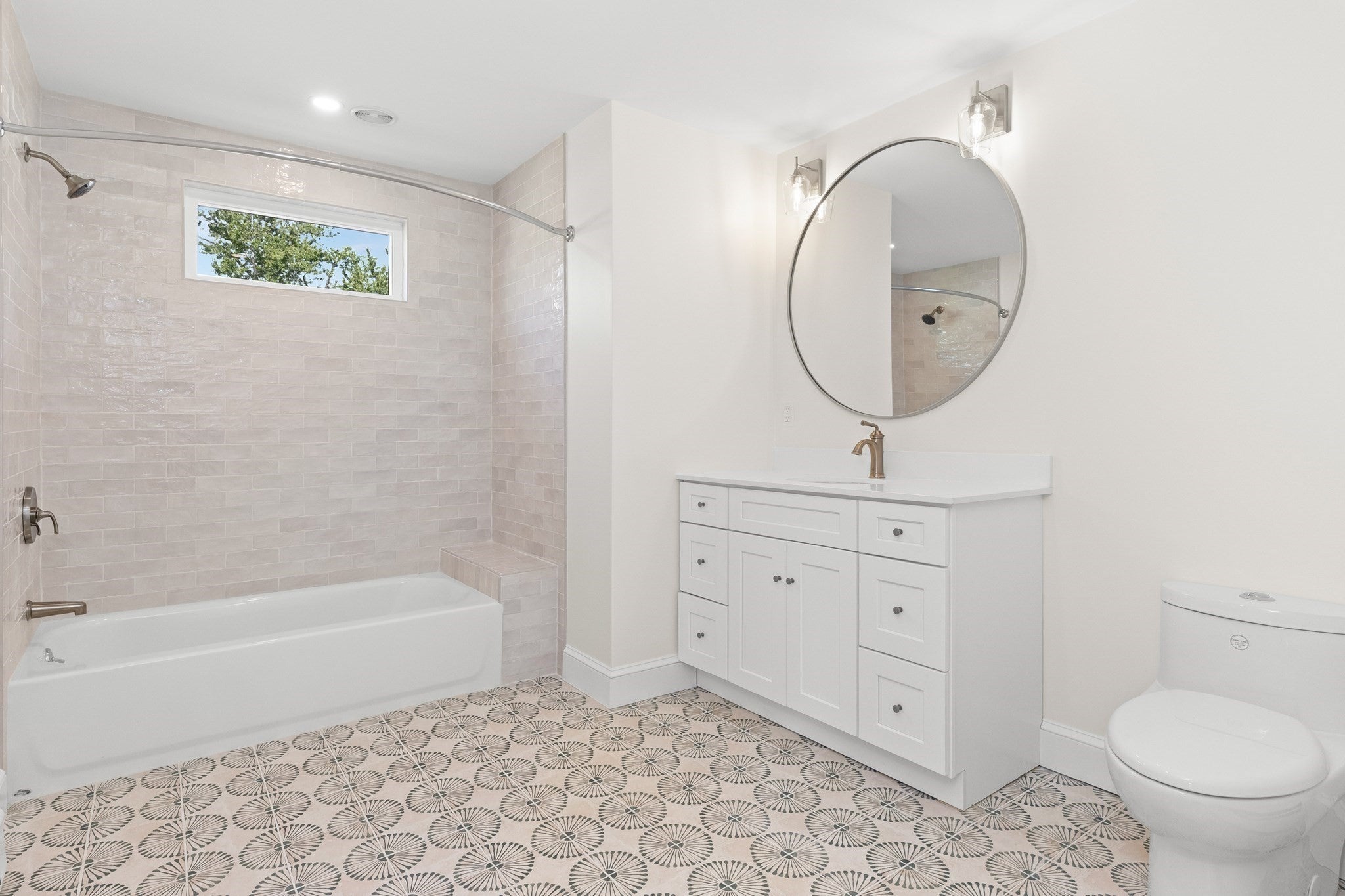 16 Reynard Street #2, Gloucester, MA Photo #15