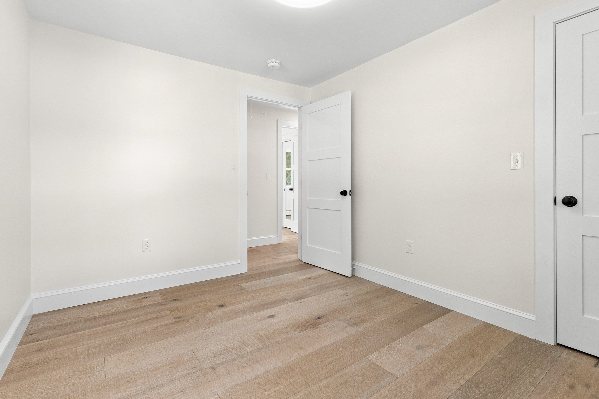 16 Reynard Street #2, Gloucester, MA Photo #25