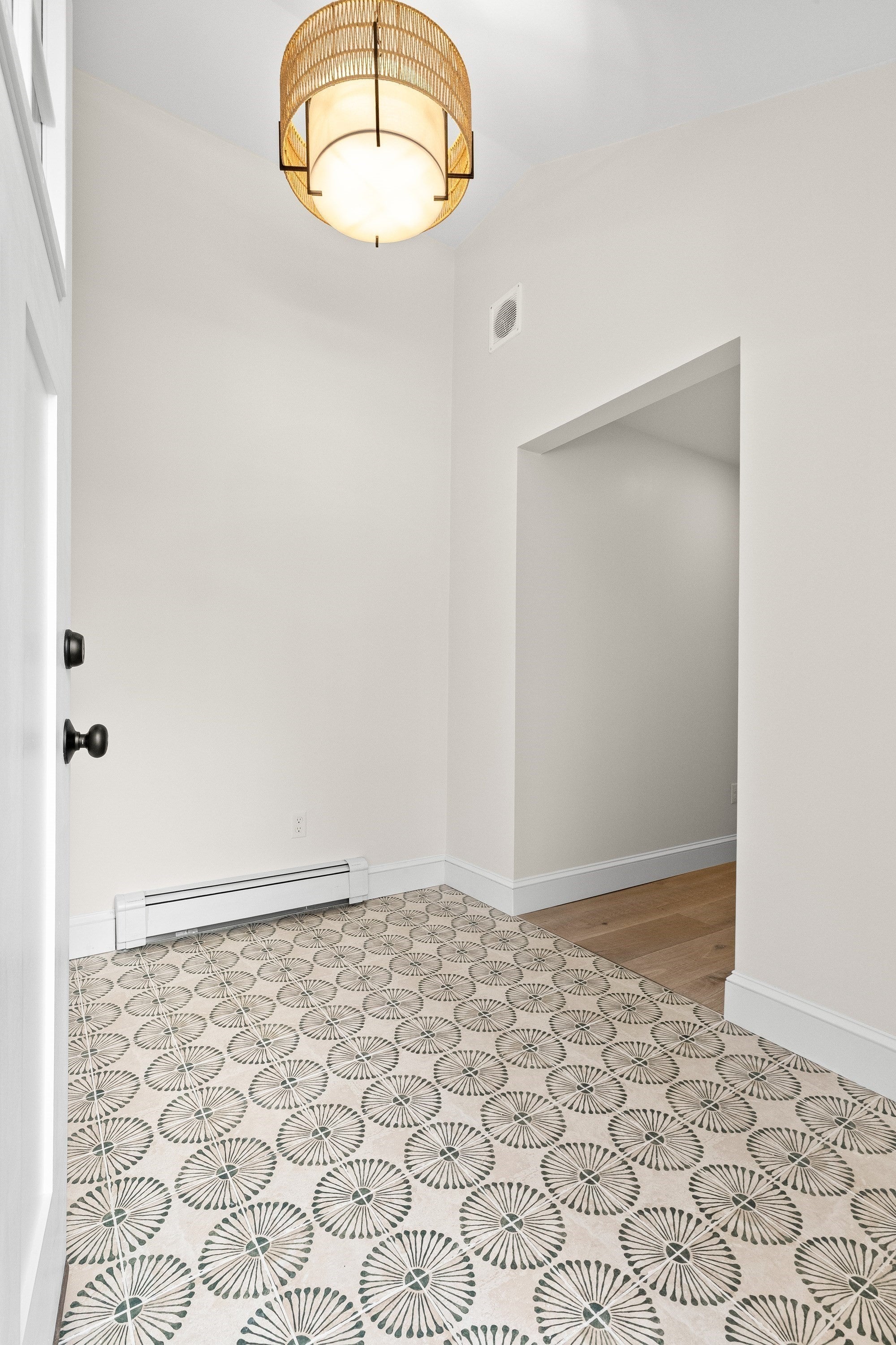 16 Reynard Street #2, Gloucester, MA Photo #27