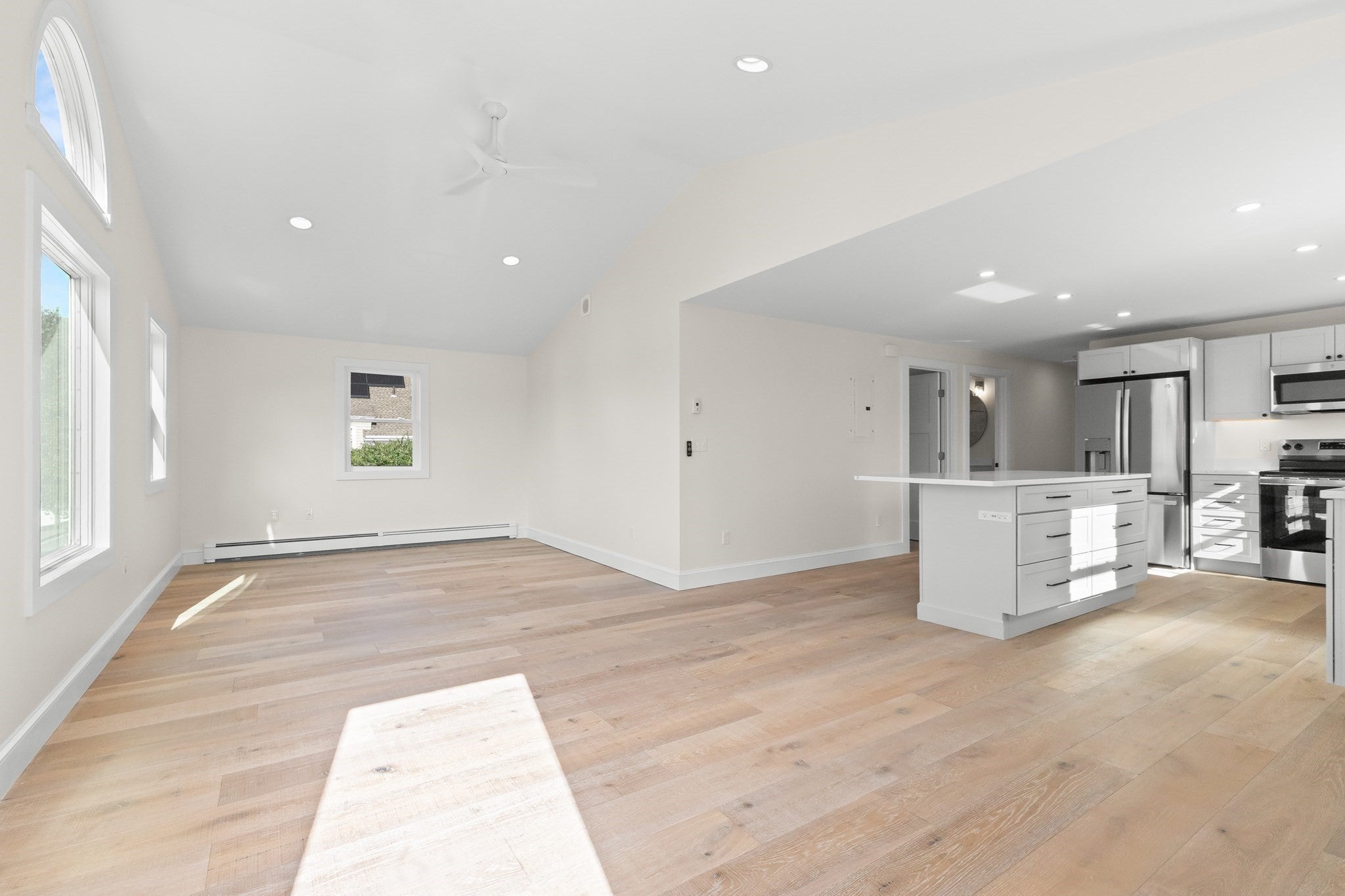16 Reynard Street #2, Gloucester, MA Photo #10