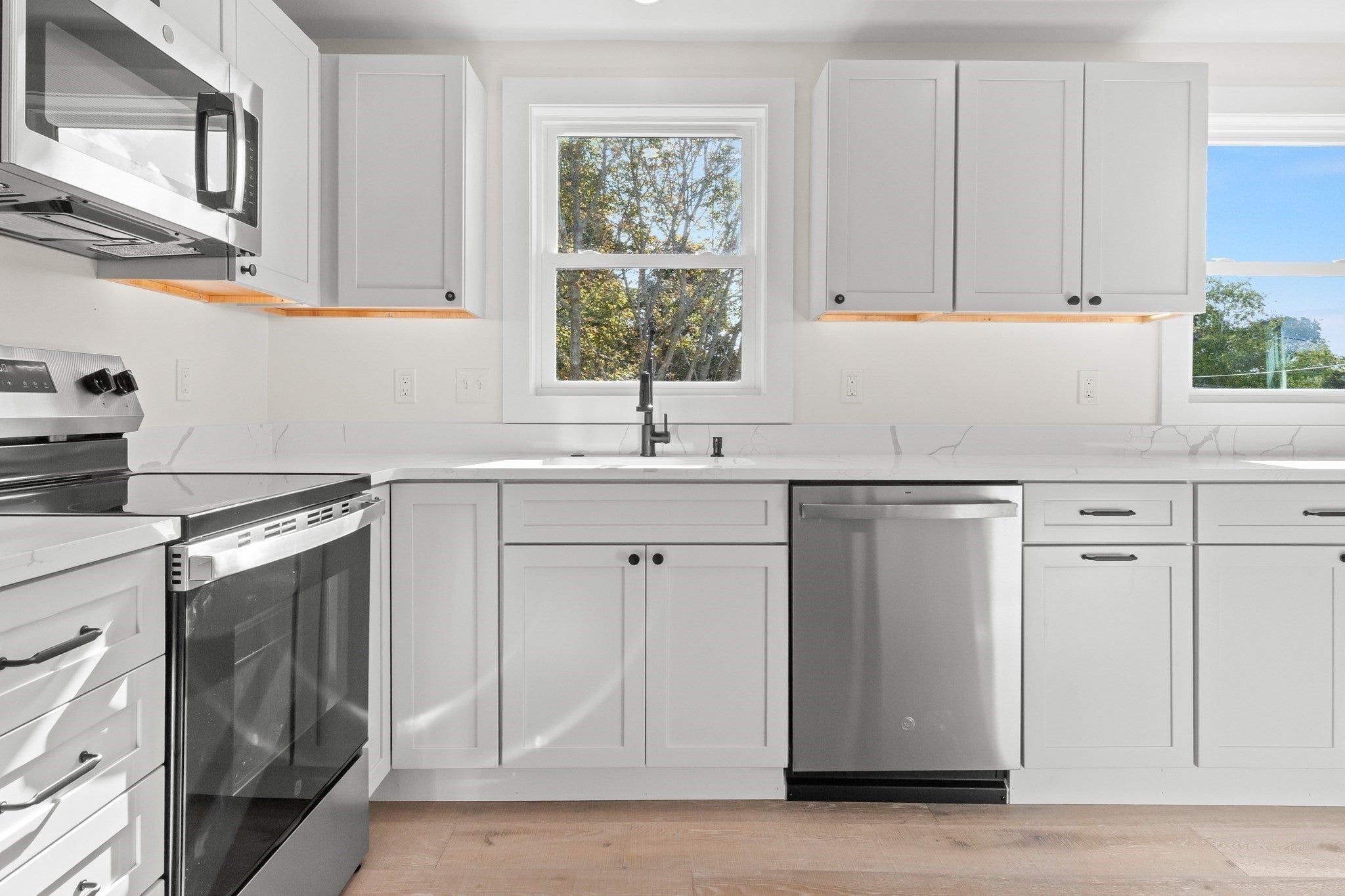 16 Reynard Street #2, Gloucester, MA Photo #5